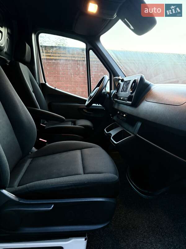 Вантажний фургон Mercedes-Benz Sprinter 2020 в Києві фото 38 Вантажний фургон Mercedes-Benz Sprinter 2020 в Києві