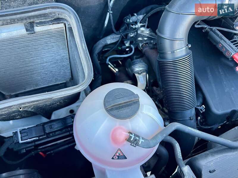 Вантажний фургон Mercedes-Benz Sprinter 2016 в Нововолинську