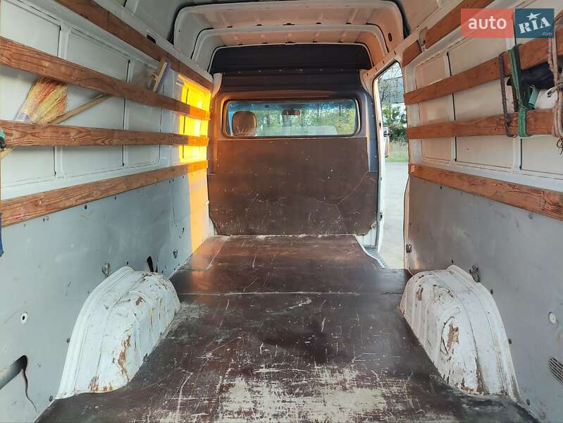 Вантажний фургон Mercedes-Benz Sprinter 2006 в Кропивницькому