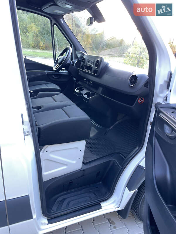 Грузовой фургон Mercedes-Benz Sprinter 2020 в Черновцах