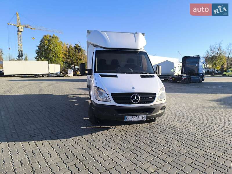 Mercedes-Benz Sprinter 2011