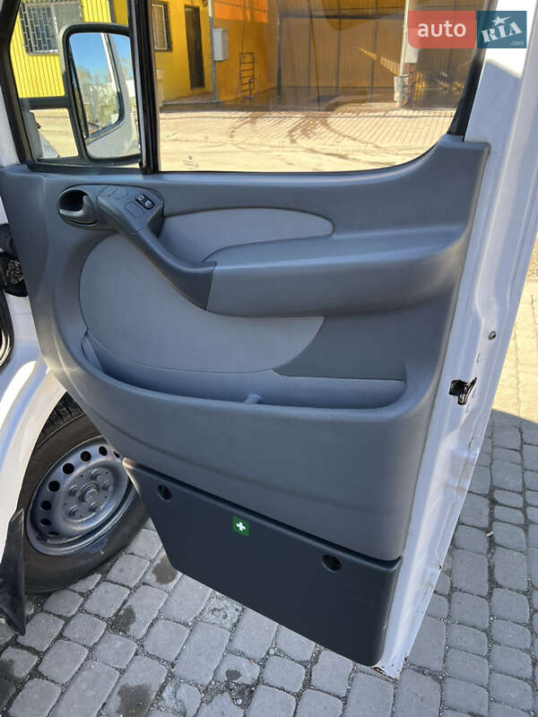 Микроавтобус Mercedes-Benz Sprinter 2006 в Хмельницком фото 19 Микроавтобус Mercedes-Benz Sprinter 2006 в Хмельницком