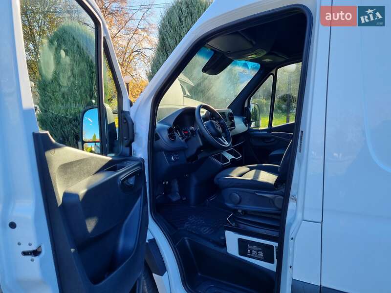 Вантажний фургон Mercedes-Benz Sprinter 2022 в Чернівцях