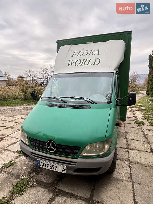 Вантажний фургон Mercedes-Benz Sprinter 2004 в Тячеві фото Вантажний фургон Mercedes-Benz Sprinter 2004 в Тячеві