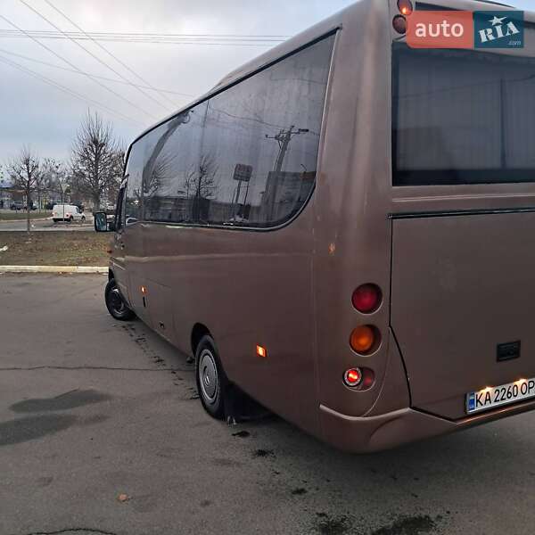 Приміський автобус Mercedes-Benz Sprinter 2001 в Бучі