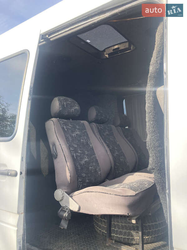 Грузопассажирский фургон Mercedes-Benz Sprinter 2001 в Черновцах фото 13 Грузопассажирский фургон Mercedes-Benz Sprinter 2001 в Черновцах