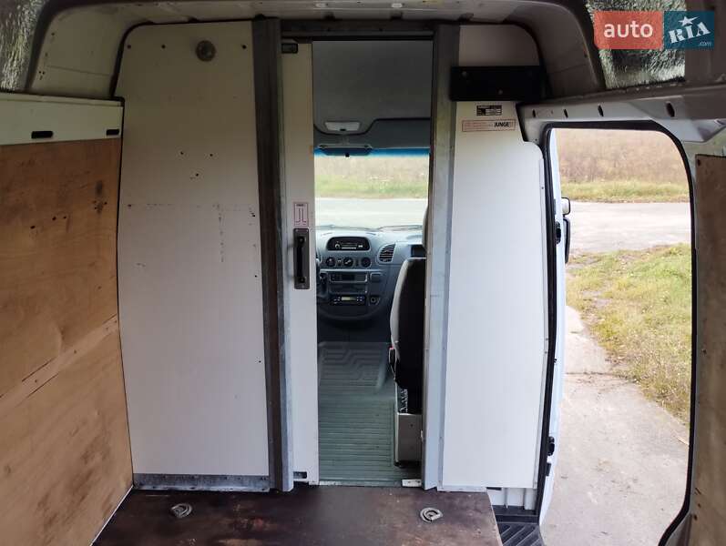 Вантажний фургон Mercedes-Benz Sprinter 2004 в Костопілі фото 38 Вантажний фургон Mercedes-Benz Sprinter 2004 в Костопілі