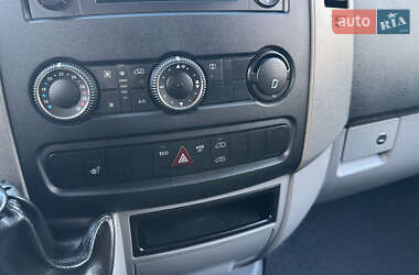 Грузовой фургон Mercedes-Benz Sprinter 2015 в  фото 13 Грузовой фургон Mercedes-Benz Sprinter 2015 в