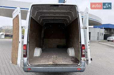 Вантажний фургон Mercedes-Benz Sprinter 2004 в  фото 12 Вантажний фургон Mercedes-Benz Sprinter 2004 в
