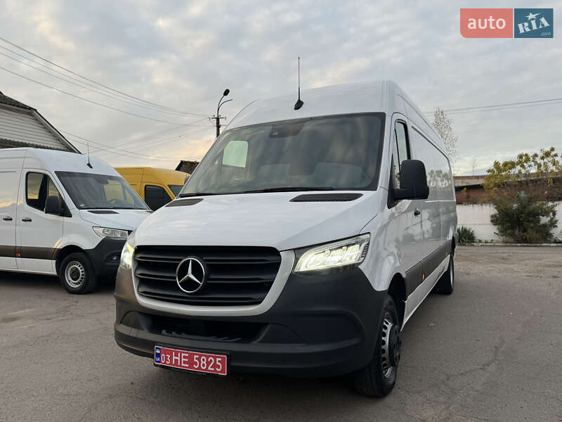 Вантажний фургон Mercedes-Benz Sprinter 2019 в Рівному