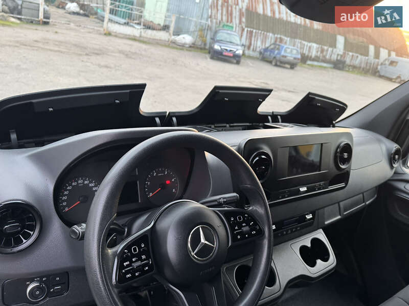 Вантажний фургон Mercedes-Benz Sprinter 2019 в Рівному