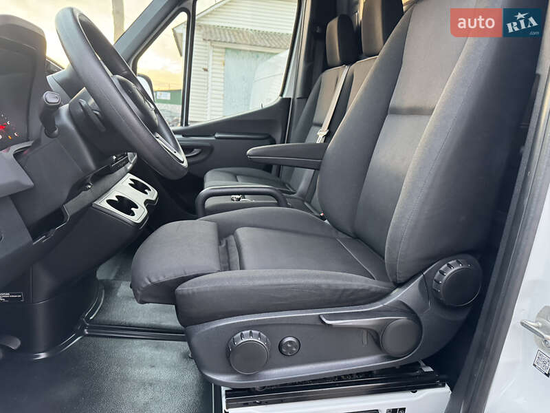 Вантажний фургон Mercedes-Benz Sprinter 2019 в Рівному