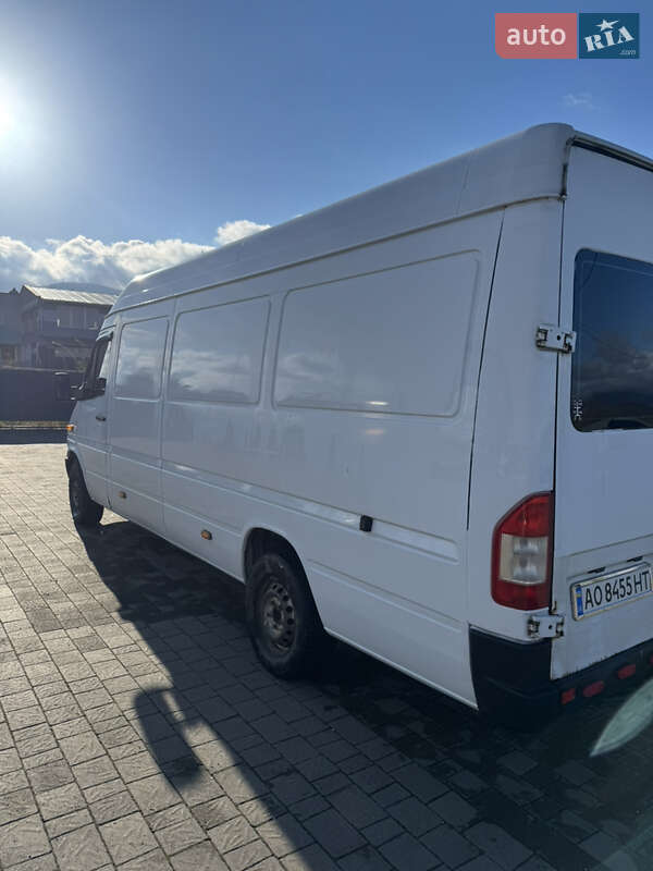 Грузовой фургон Mercedes-Benz Sprinter 2004 в Тячеве фото 5 Грузовой фургон Mercedes-Benz Sprinter 2004 в Тячеве