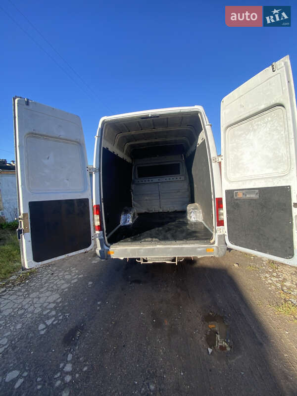 Грузопассажирский фургон Mercedes-Benz Sprinter 1997 в Львове