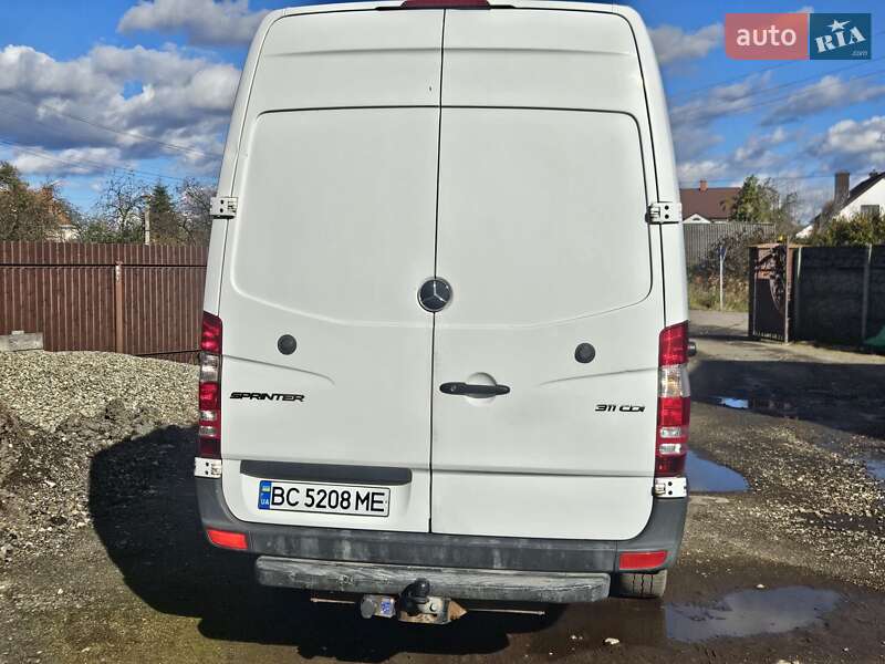 Вантажопасажирський фургон Mercedes-Benz Sprinter 2016 в Комарному