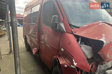 Вантажний фургон Mercedes-Benz Sprinter 2004 в Чернівцях