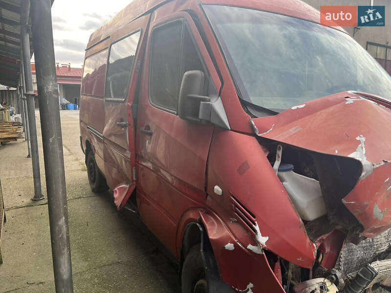 Mercedes-Benz Sprinter 2004 Mercedes-Benz Sprinter 2004