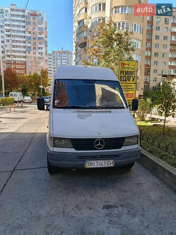 Вантажний фургон Mercedes-Benz Sprinter 1998 в Одесі фото Вантажний фургон Mercedes-Benz Sprinter 1998 в Одесі