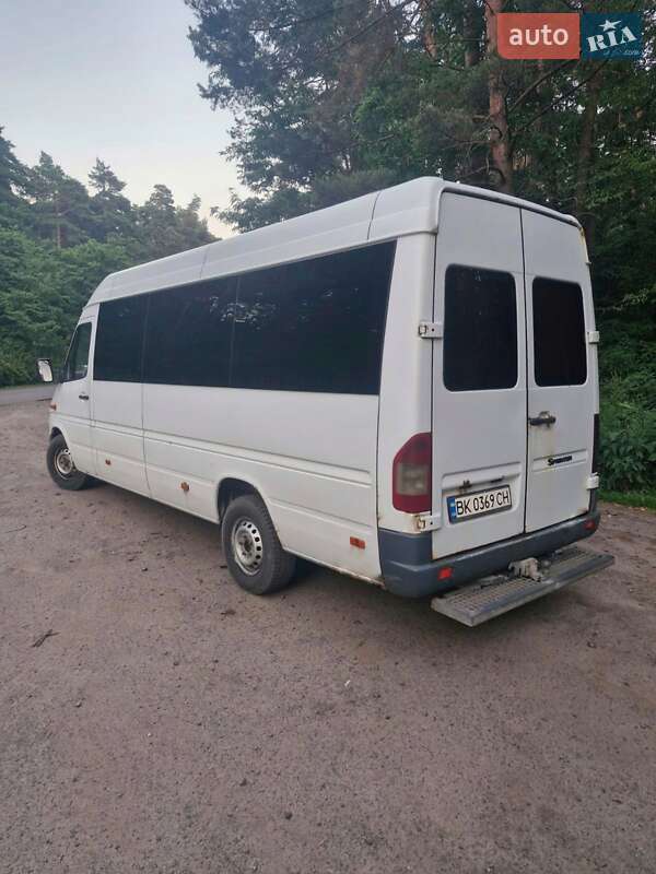 Микроавтобус Mercedes-Benz Sprinter 2005 в Бродах