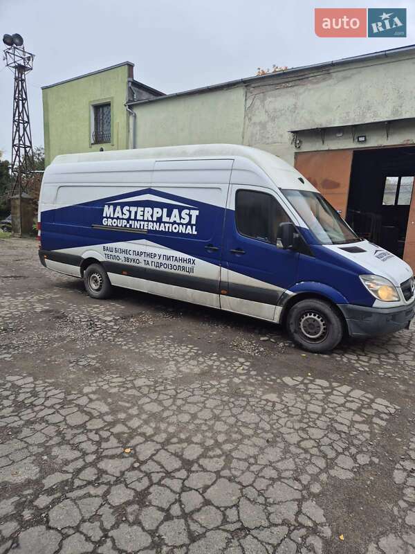 Вантажний фургон Mercedes-Benz Sprinter 2012 в Рівному