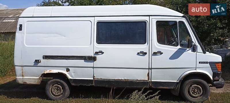 Мікроавтобус вантажний (до 3,5т) Mercedes-Benz Sprinter 1994 в Попільні фото 4 Мікроавтобус вантажний (до 3,5т) Mercedes-Benz Sprinter 1994 в Попільні
