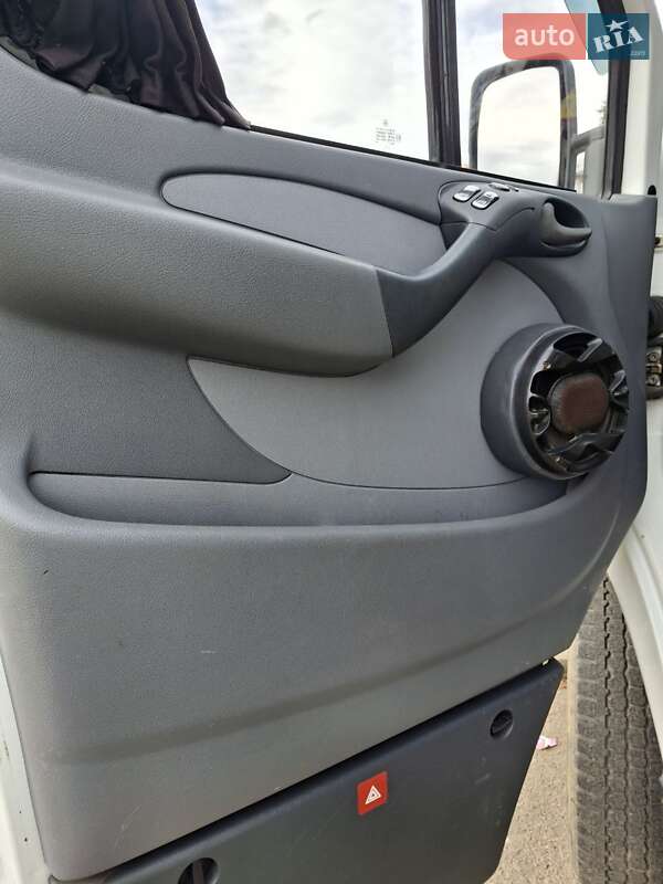 Микроавтобус Mercedes-Benz Sprinter 2003 в Рожнятове фото 24 Микроавтобус Mercedes-Benz Sprinter 2003 в Рожнятове