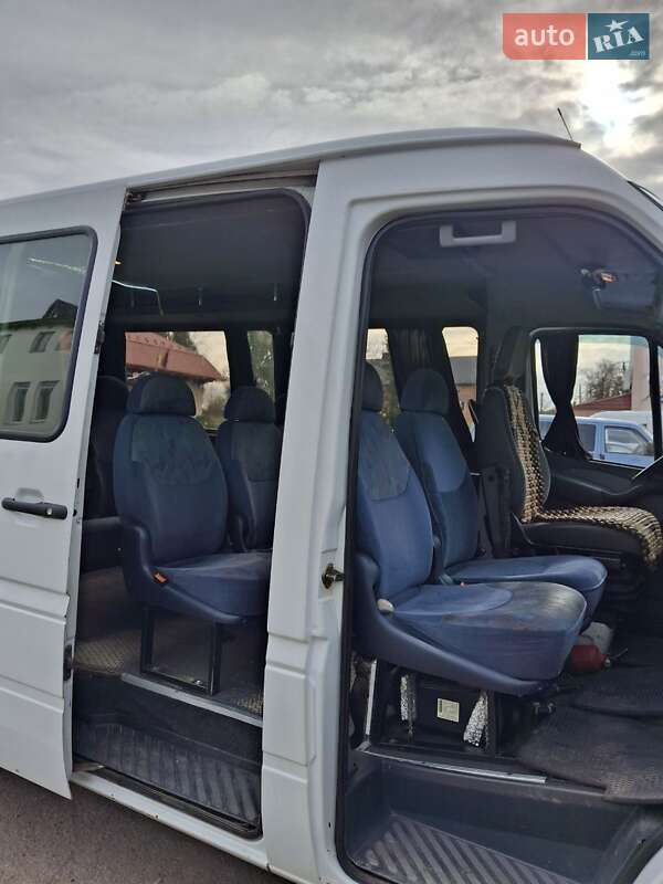 Микроавтобус Mercedes-Benz Sprinter 2003 в Рожнятове фото 29 Микроавтобус Mercedes-Benz Sprinter 2003 в Рожнятове