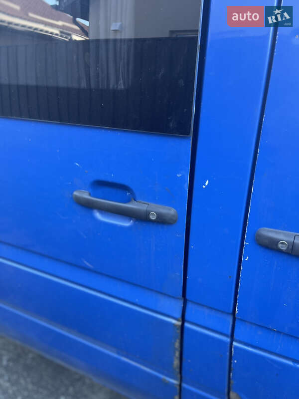 Грузопассажирский фургон Mercedes-Benz Sprinter 2005 в Киеве
