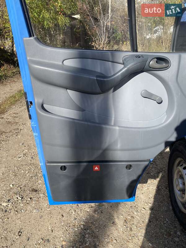 Грузопассажирский фургон Mercedes-Benz Sprinter 2004 в Могилев-Подольске