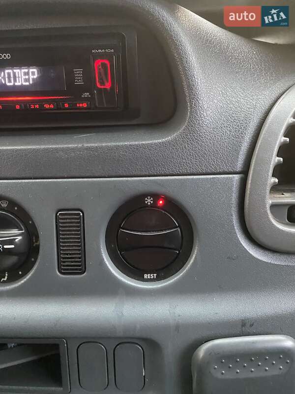 Грузопассажирский фургон Mercedes-Benz Sprinter 2004 в Могилев-Подольске