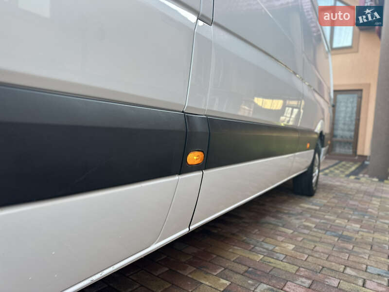 Вантажний фургон Mercedes-Benz Sprinter 2018 в Тячеві