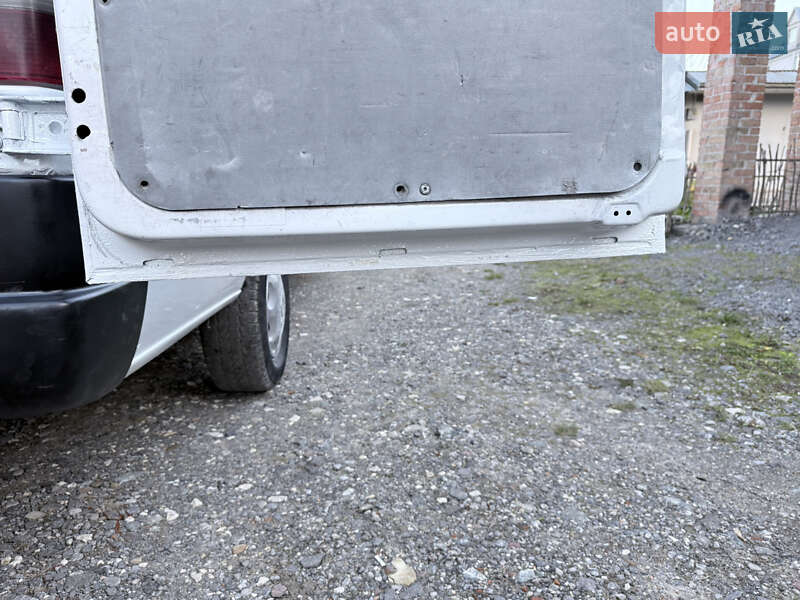 Грузопассажирский фургон Mercedes-Benz Sprinter 2001 в Хмельницком фото 14 Грузопассажирский фургон Mercedes-Benz Sprinter 2001 в Хмельницком