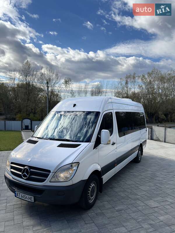 Mercedes-Benz Sprinter 2012