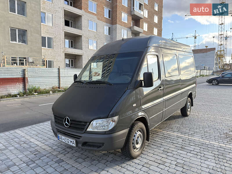Грузовой фургон Mercedes-Benz Sprinter 2006 в Виннице