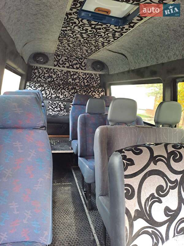 Микроавтобус Mercedes-Benz Sprinter 2001 в Шепетовке фото 5 Микроавтобус Mercedes-Benz Sprinter 2001 в Шепетовке