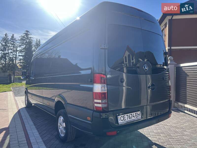 Вантажний фургон Mercedes-Benz Sprinter 2012 в Чернівцях