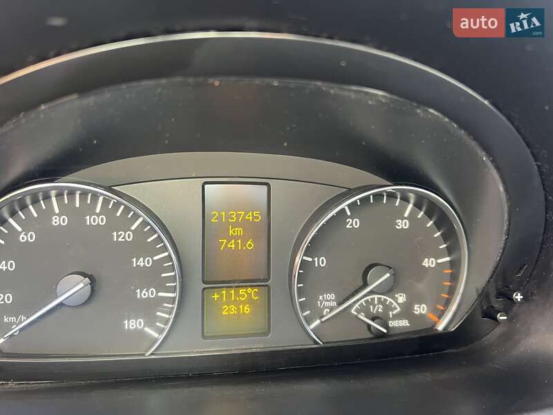 Вантажний фургон Mercedes-Benz Sprinter 2012 в Чернівцях