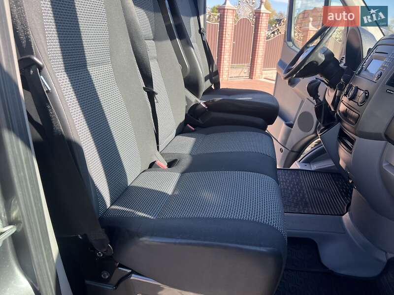 Вантажний фургон Mercedes-Benz Sprinter 2012 в Чернівцях
