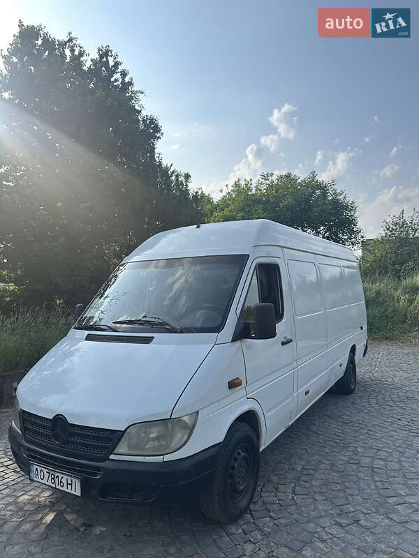 Грузовой фургон Mercedes-Benz Sprinter 2001 в Ужгороде