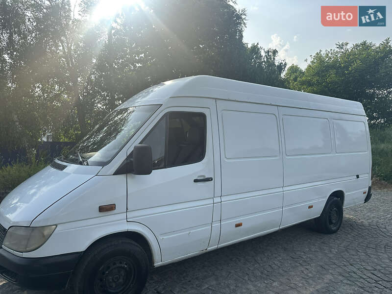 Грузовой фургон Mercedes-Benz Sprinter 2001 в Ужгороде