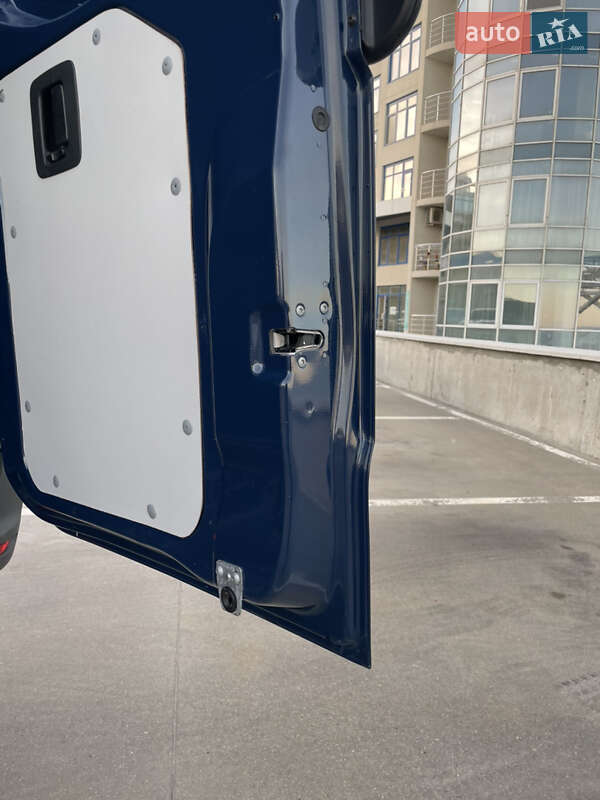 Вантажний фургон Mercedes-Benz Sprinter 2021 в Одесі фото 72 Вантажний фургон Mercedes-Benz Sprinter 2021 в Одесі
