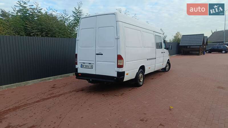 Вантажопасажирський фургон Mercedes-Benz Sprinter 2005 в Сарнах