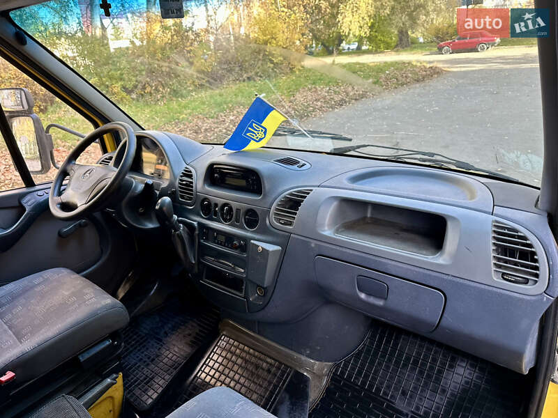 Грузовой фургон Mercedes-Benz Sprinter 2006 в Черновцах