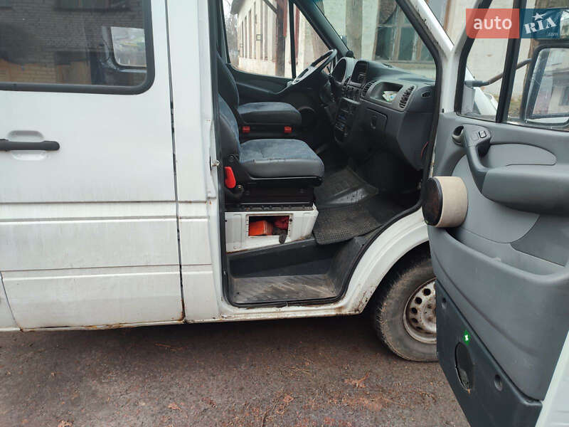 Евакуатор Mercedes-Benz Sprinter 2004 в Чернігові
