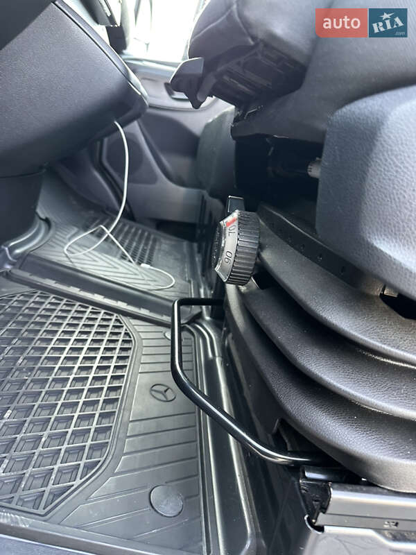 Грузовой фургон Mercedes-Benz Sprinter 2021 в Черновцах