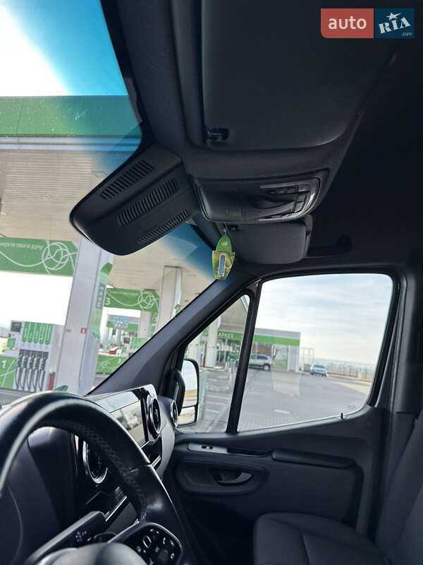 Грузовой фургон Mercedes-Benz Sprinter 2021 в Черновцах