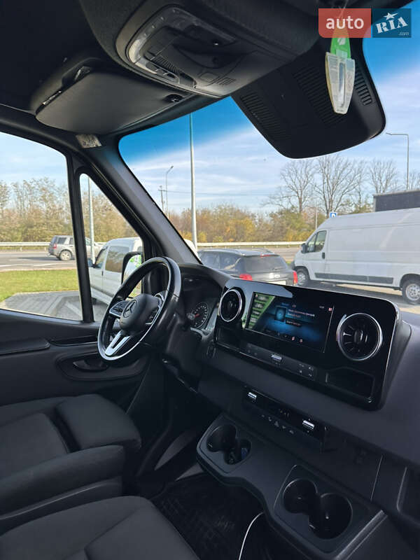 Грузовой фургон Mercedes-Benz Sprinter 2021 в Черновцах