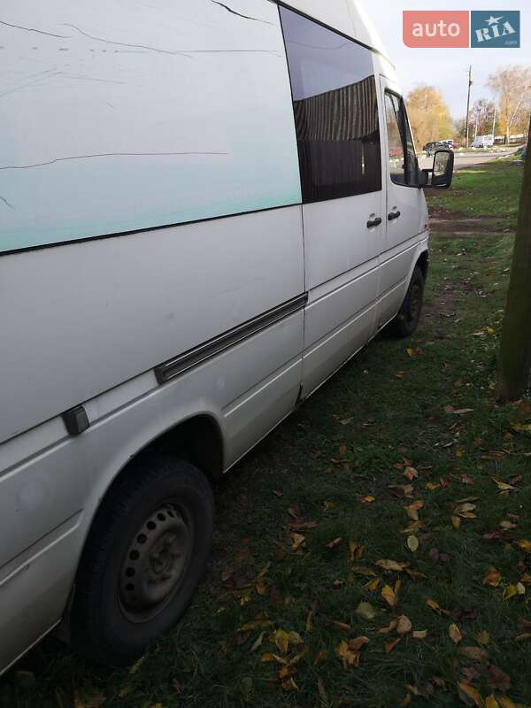 Микроавтобус Mercedes-Benz Sprinter 1998 в Золотоноше фото 3 Микроавтобус Mercedes-Benz Sprinter 1998 в Золотоноше