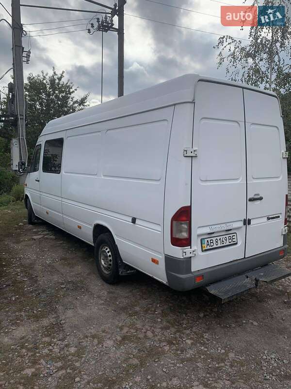 Микроавтобус Mercedes-Benz Sprinter 2005 в Липовце