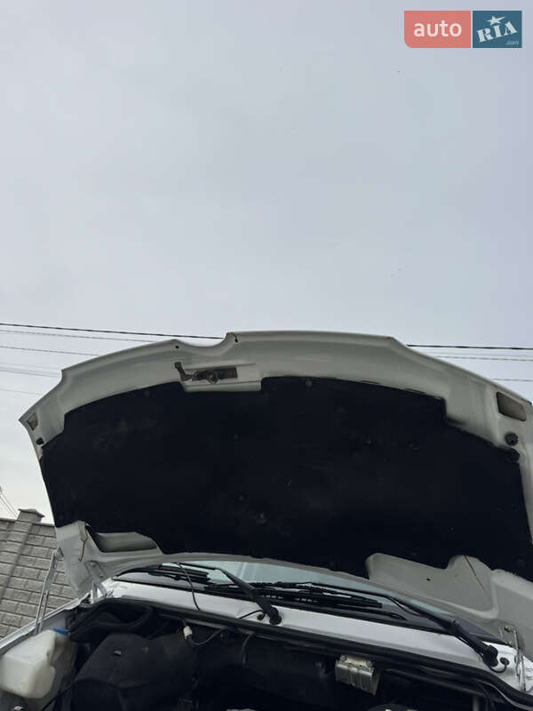 Вантажний фургон Mercedes-Benz Sprinter 2005 в Рівному